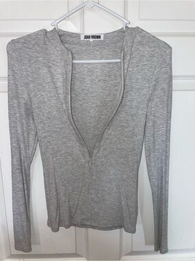 Joah Brown Light Gray Zip-Front Long Sleeve Top